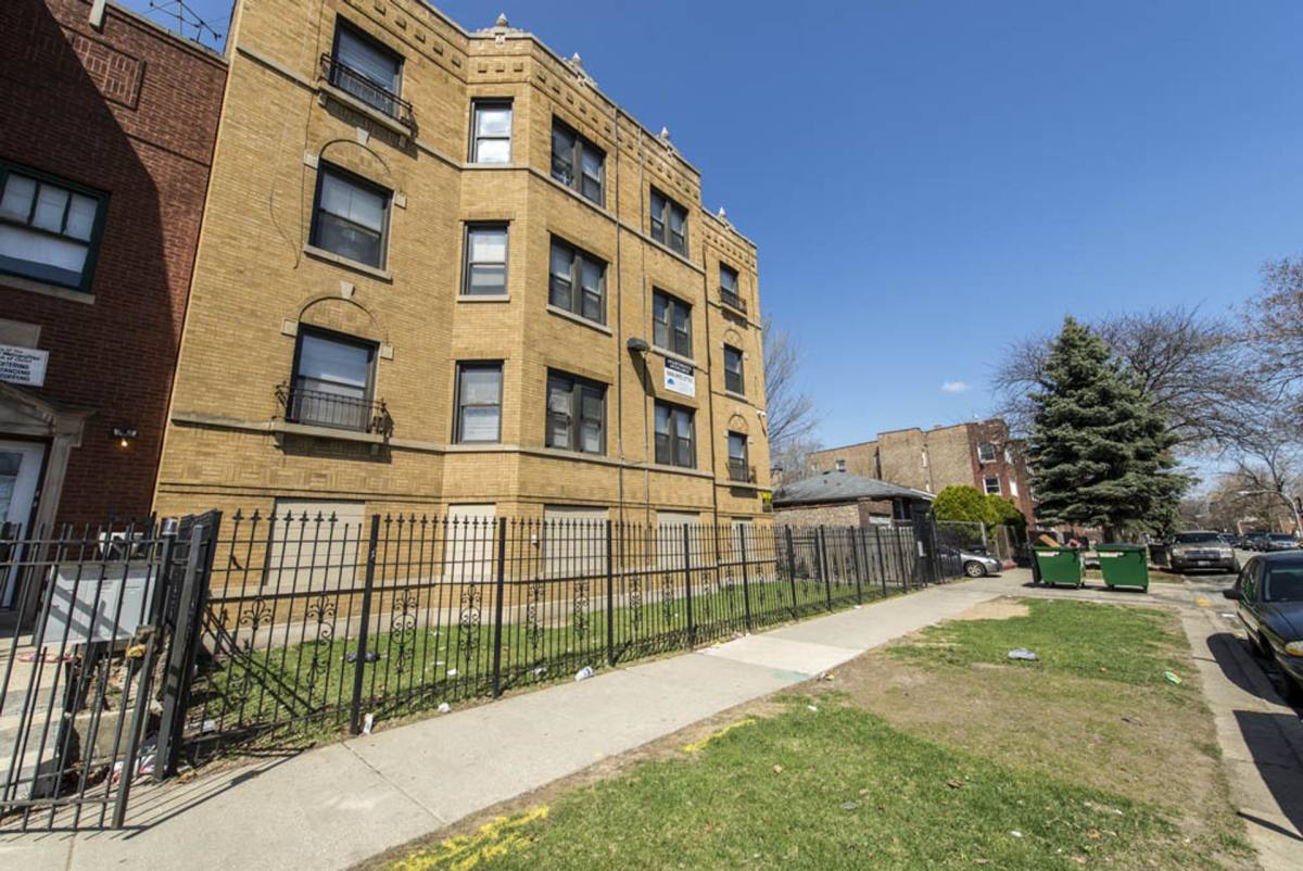 Apartment for rent at 7440 S Phillips Ave, Chicago, IL 60649