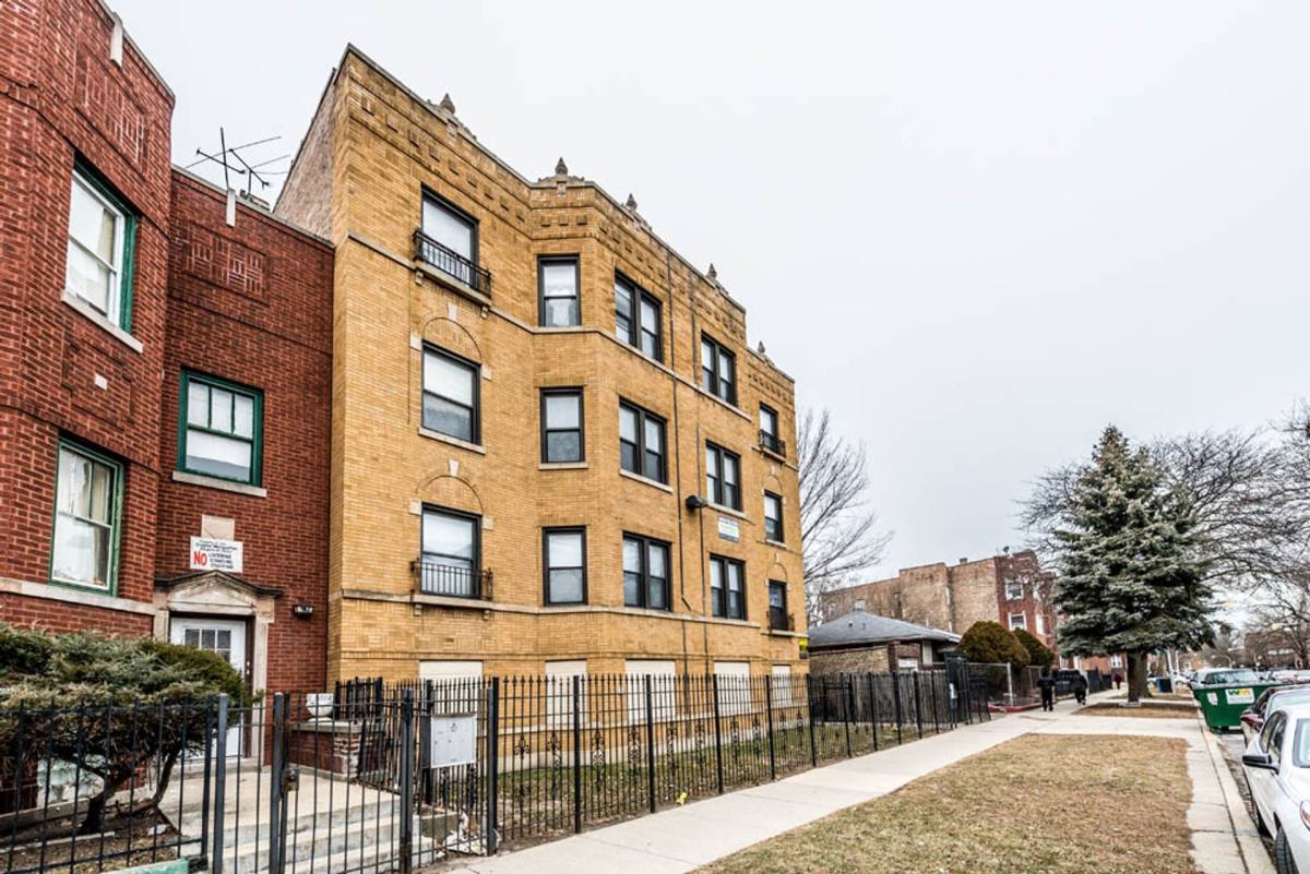 Apartment for rent at 7440 S Phillips Ave, Chicago, IL 60649