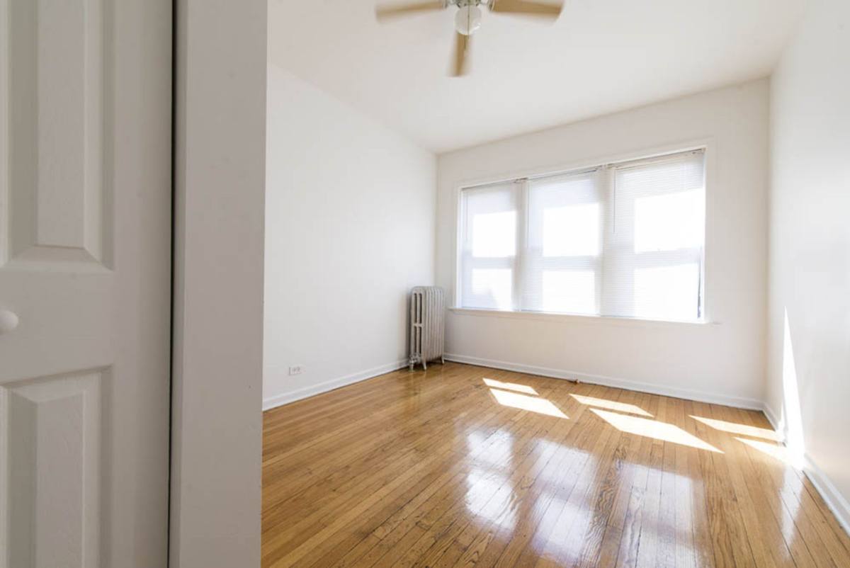 Apartment for rent at 7440 S Phillips Ave, Chicago, IL 60649