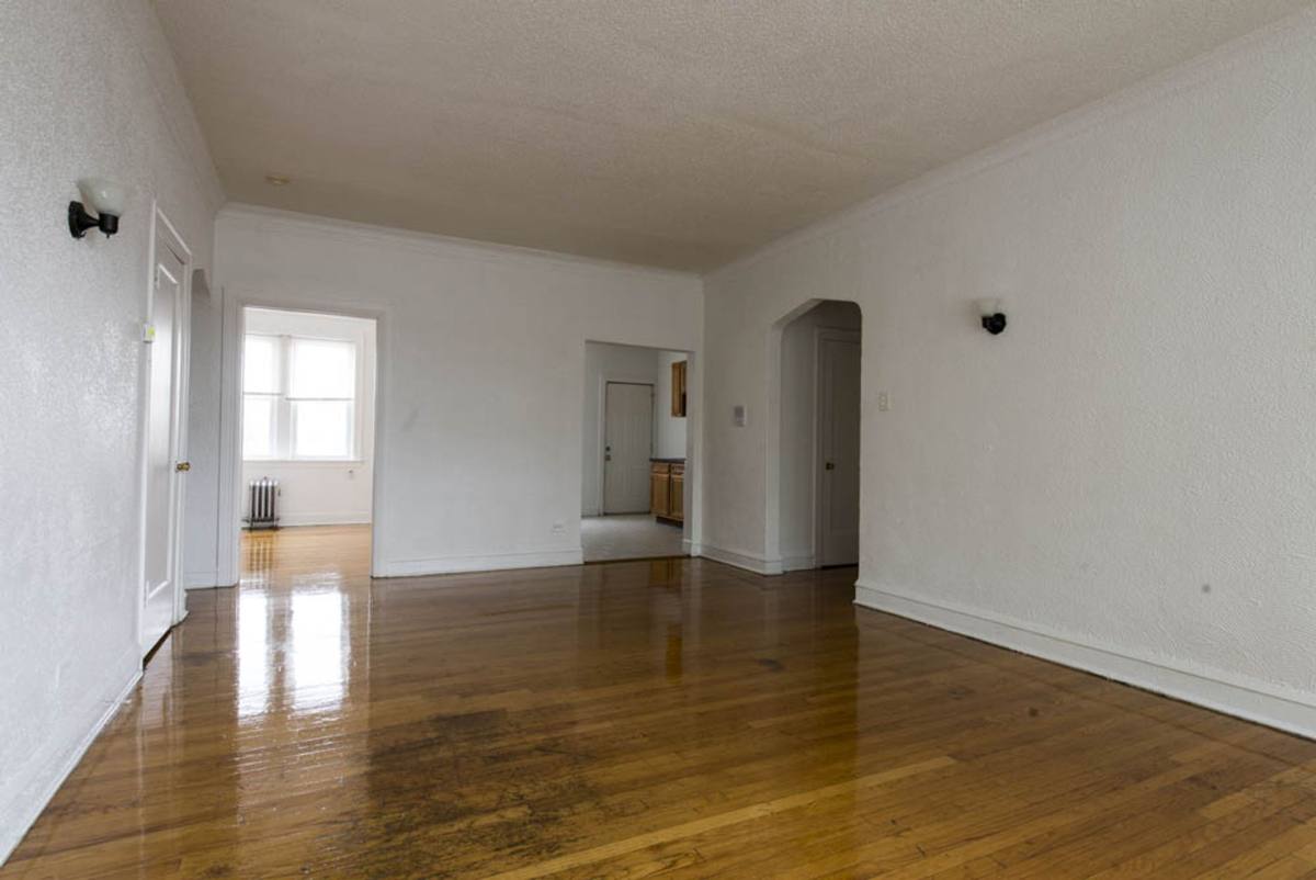 Apartment for rent at 1735 W 79th St, Chicago, IL 60620