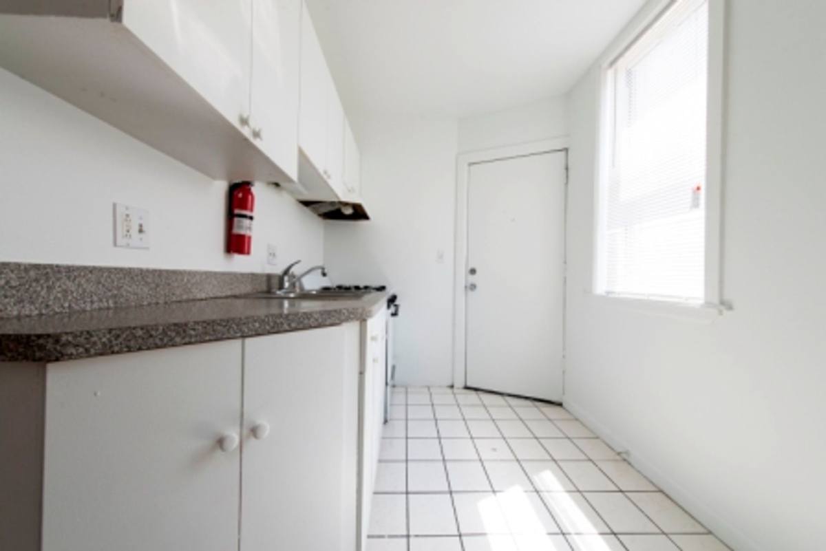 Apartment for rent at 7131-45 S Yates Blvd, Chicago, IL 60649