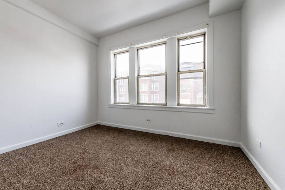Apartment for rent at 7131-45 S Yates Blvd, Chicago, IL 60649