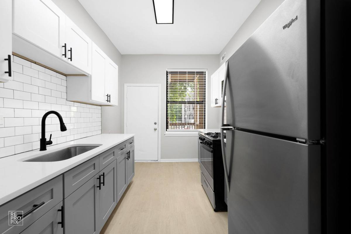 Apartment for rent at 5051 S Forrestville Ave, Chicago, IL 60615
