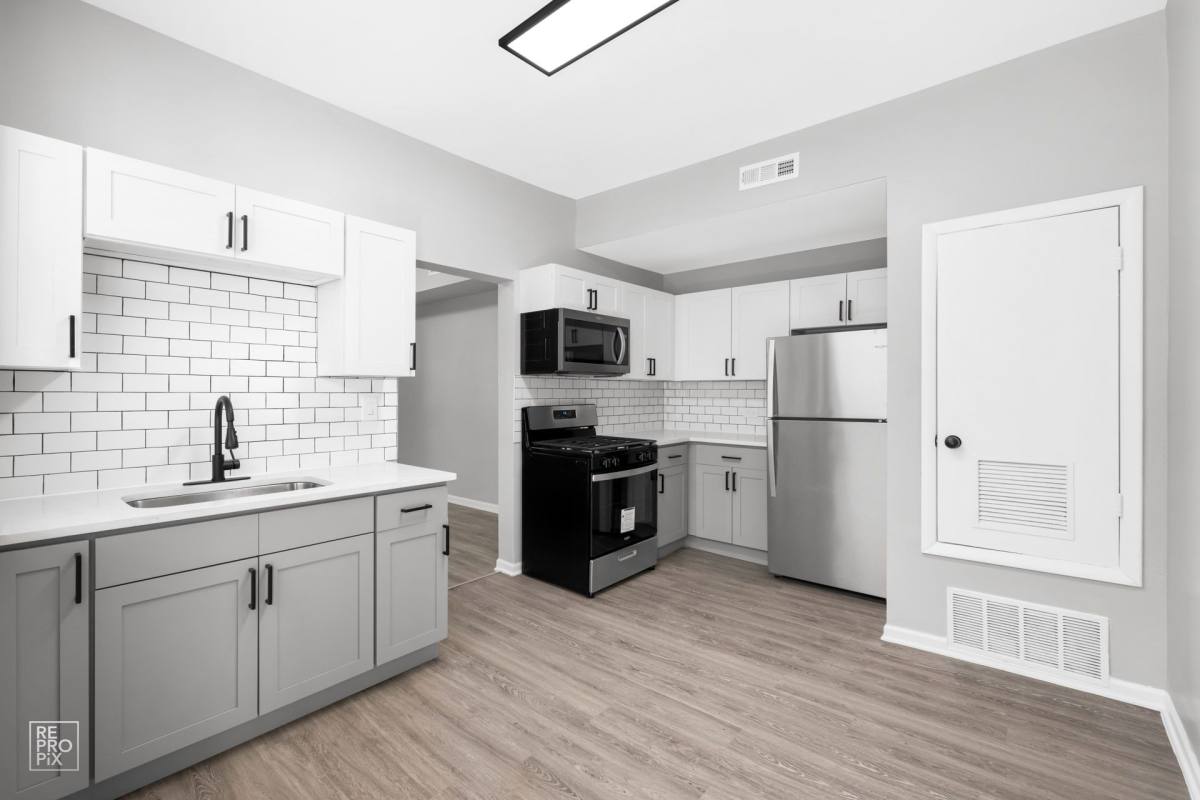 Apartment for rent at 5051 S Forrestville Ave, Chicago, IL 60615
