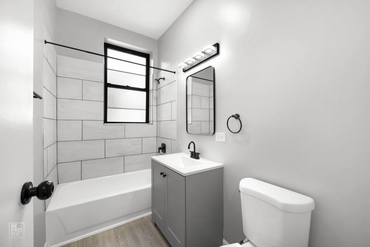 Apartment for rent at 5051 S Forrestville Ave, Chicago, IL 60615