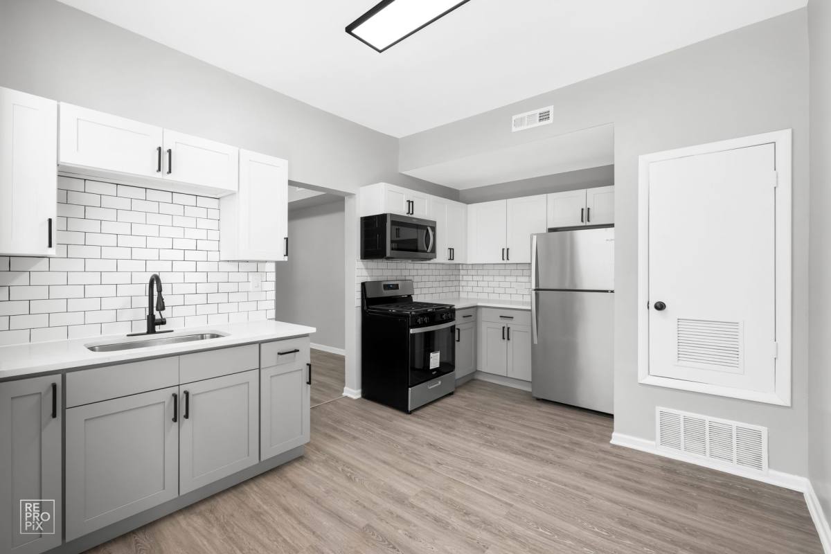 Apartment for rent at 5051 S Forrestville Ave, Chicago, IL 60615