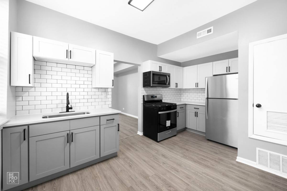 Apartment for rent at 5051 S Forrestville Ave, Chicago, IL 60615