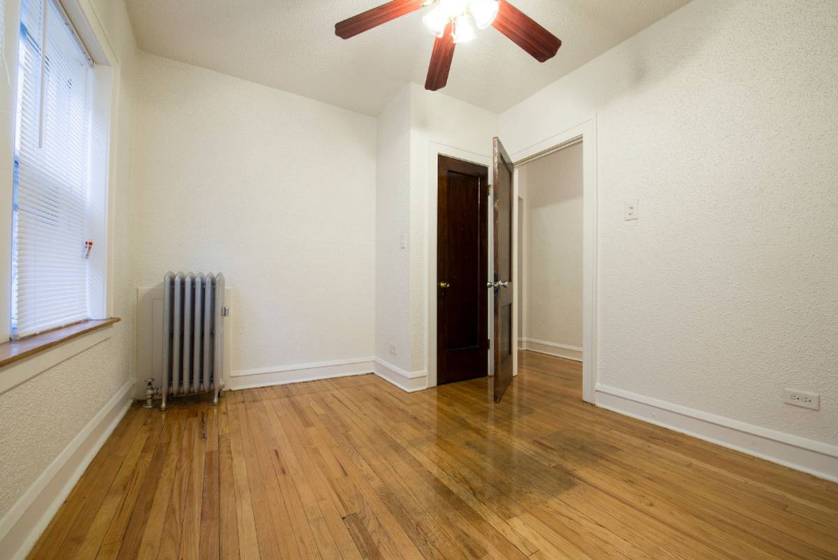 Apartment for rent at 7549-59 S Yates Blvd, Chicago, IL 60649