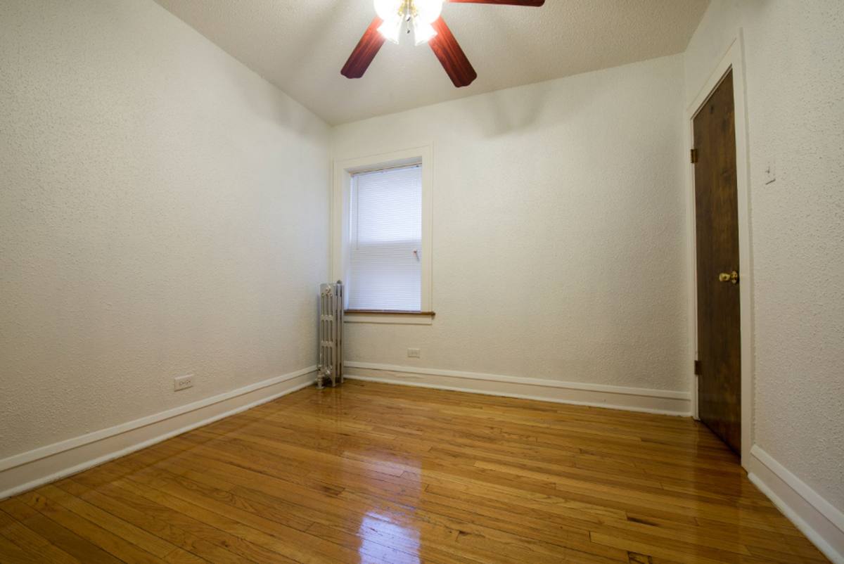 Apartment for rent at 7549-59 S Yates Blvd, Chicago, IL 60649