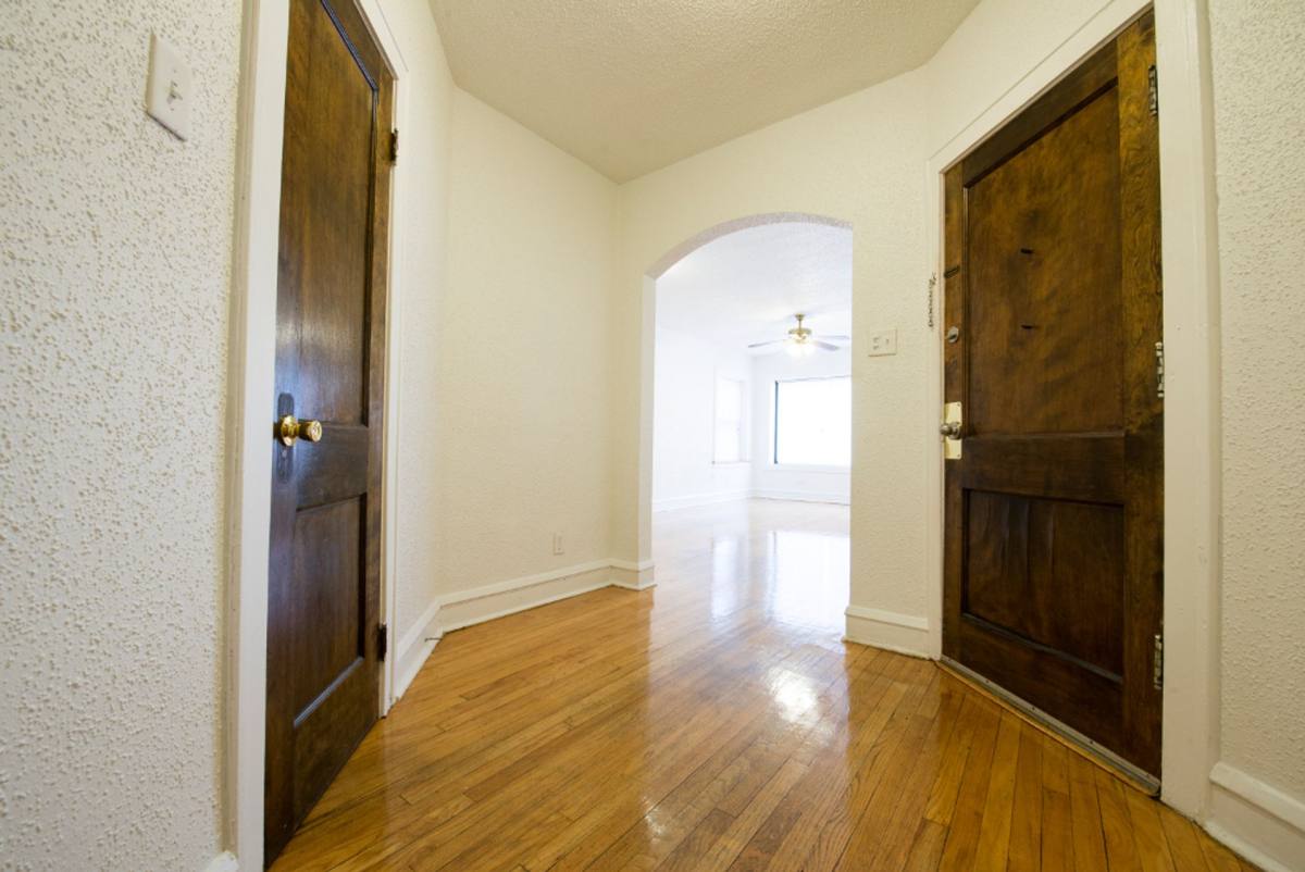 Apartment for rent at 7549-59 S Yates Blvd, Chicago, IL 60649