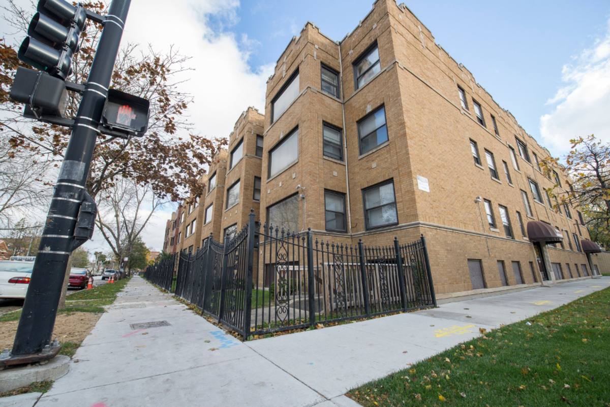 Apartment for rent at 7549-59 S Yates Blvd, Chicago, IL 60649