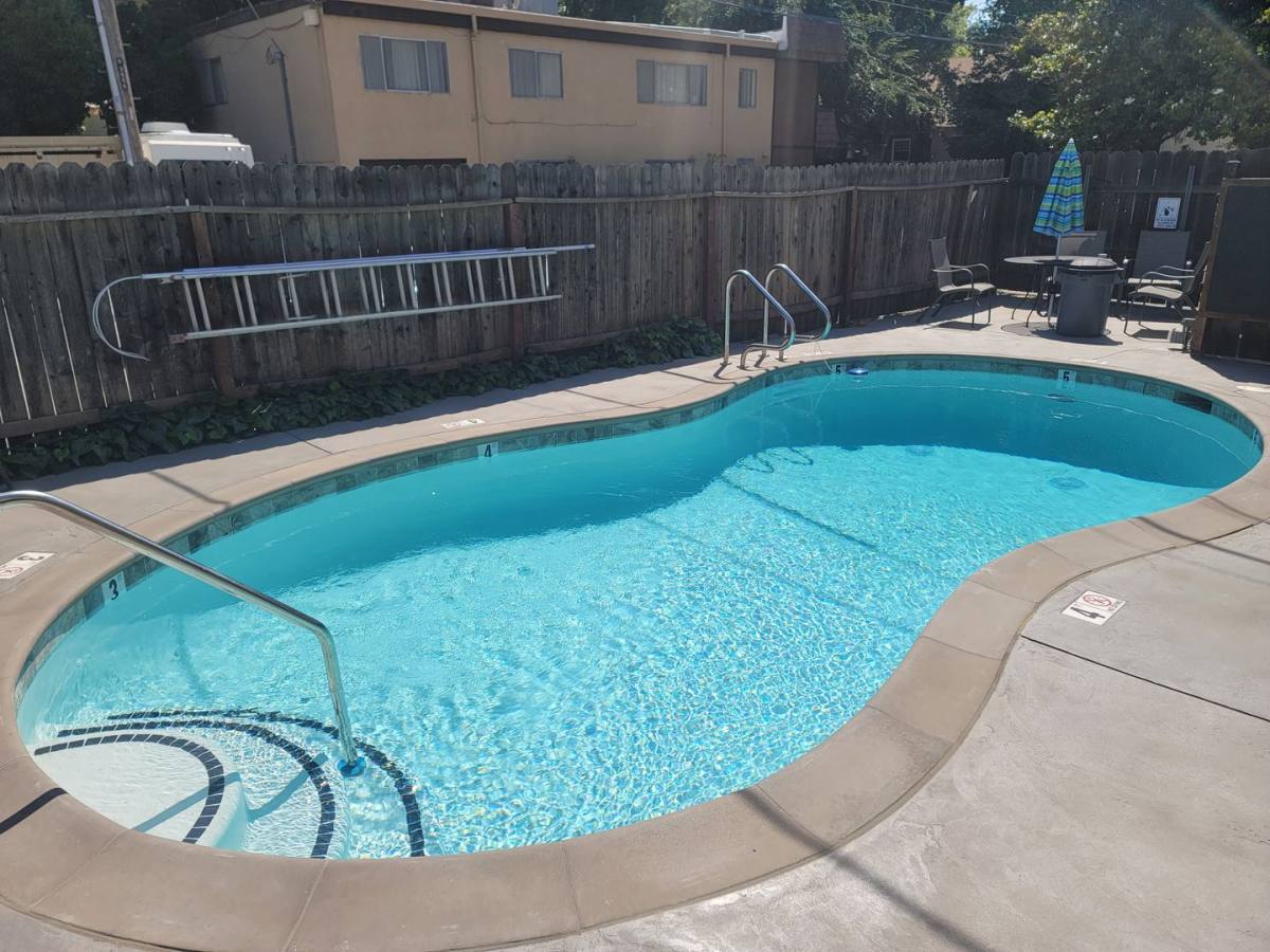 Apartment for rent at 2300-2306 G St, Sacramento, CA 95816