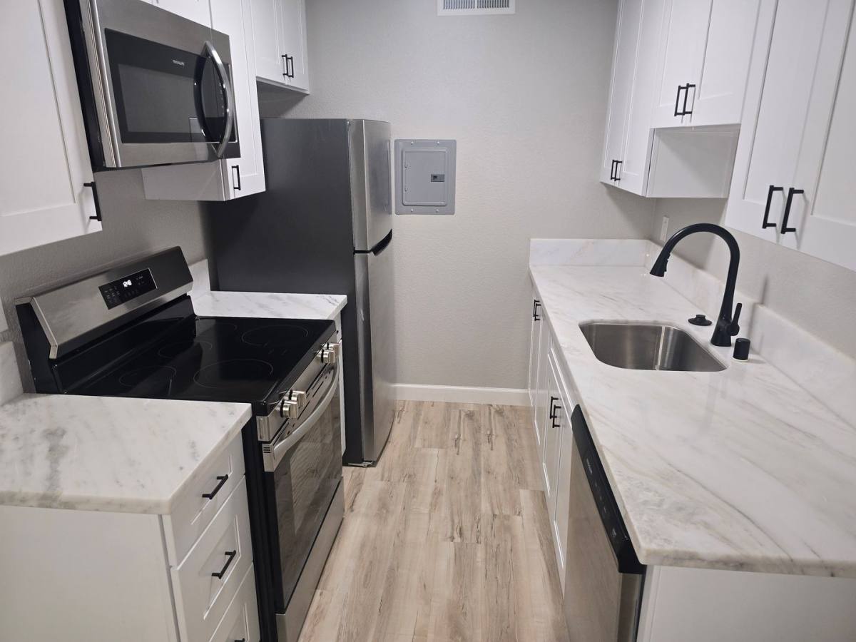 Apartment for rent at 2300-2306 G St, Sacramento, CA 95816