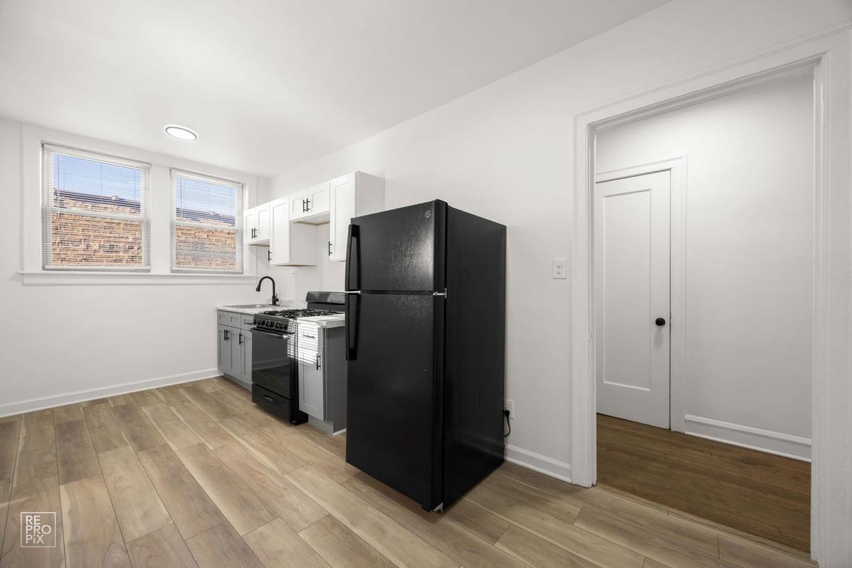 Apartment for rent at 7901-11 S Dobson Ave, Chicago, IL 60619