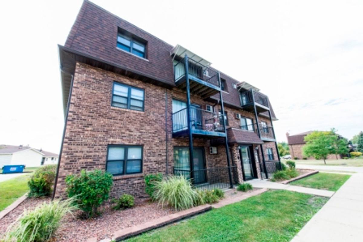 Apartment for rent at 21746 Jeffrey Ave, Chicago Heights, IL 60411