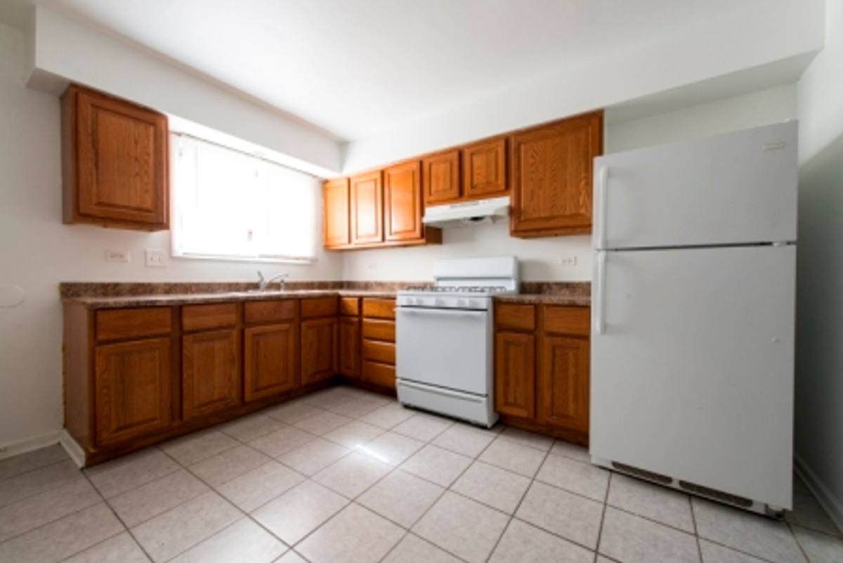 Apartment for rent at 21746 Jeffrey Ave, Chicago Heights, IL 60411