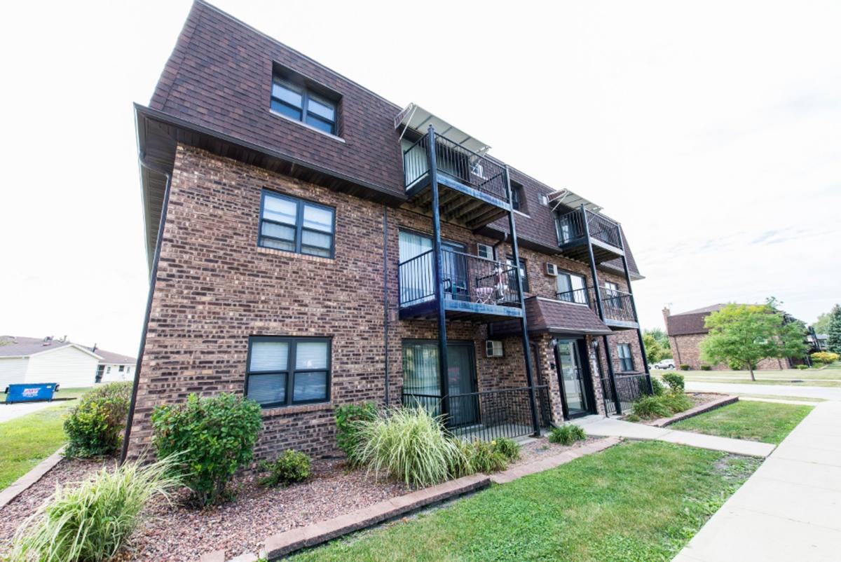 Apartment for rent at 21746 Jeffrey Ave, Chicago Heights, IL 60411