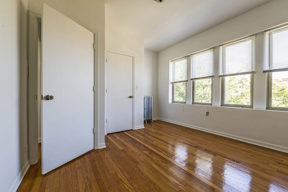 Apartment for rent at 8201 S Drexel Ave, Chicago, IL 60619