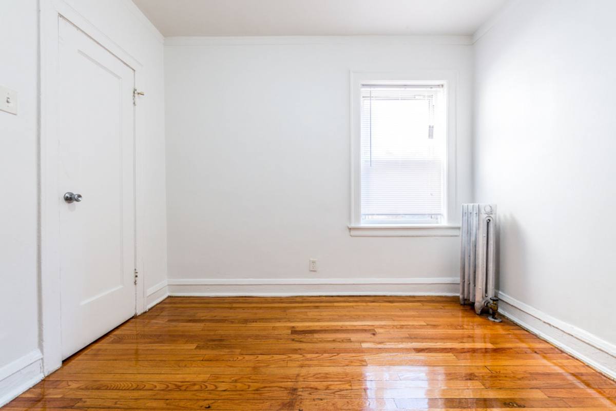 Apartment for rent at 7801-11 S Yates Blvd, Chicago, IL 60649