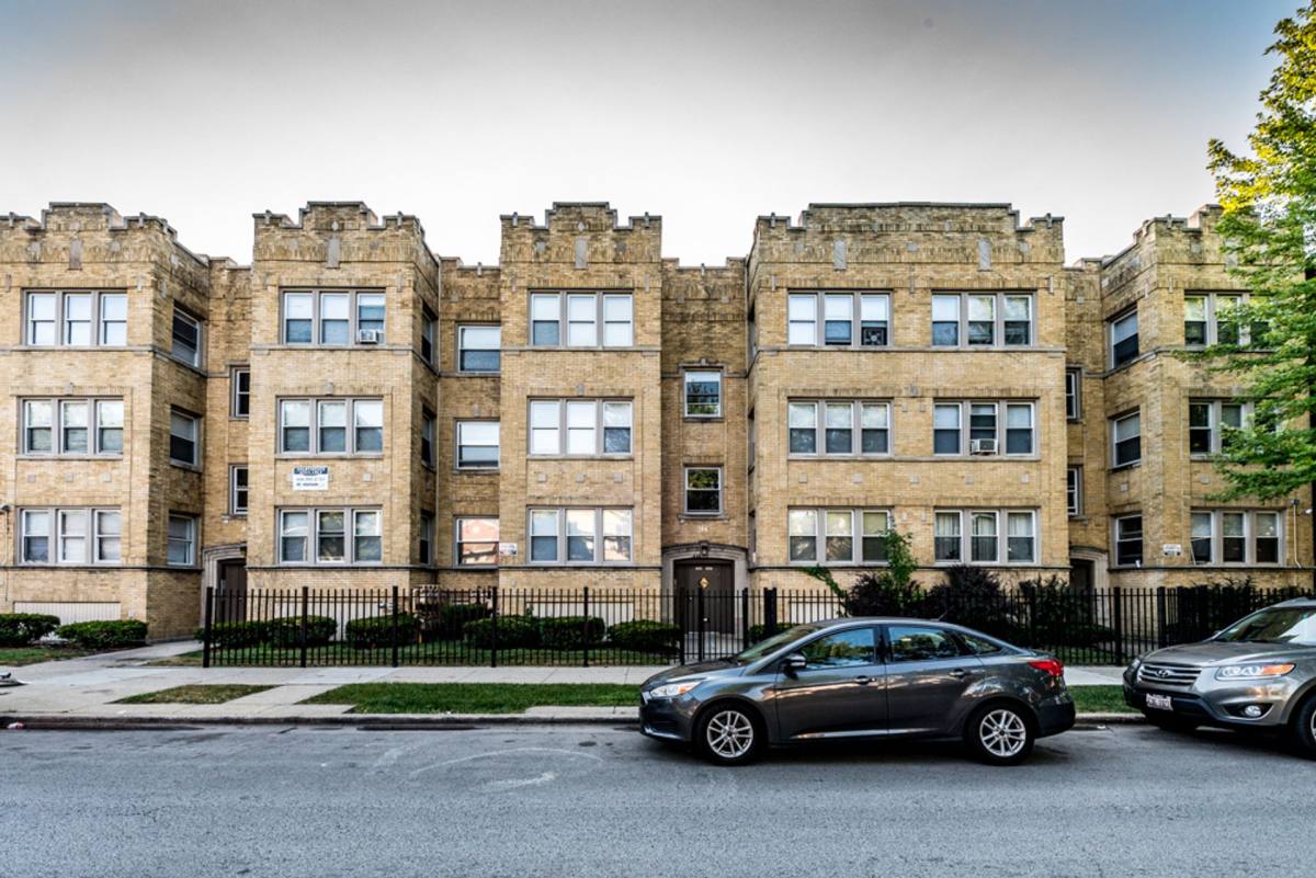 Apartment for rent at 7801-11 S Yates Blvd, Chicago, IL 60649