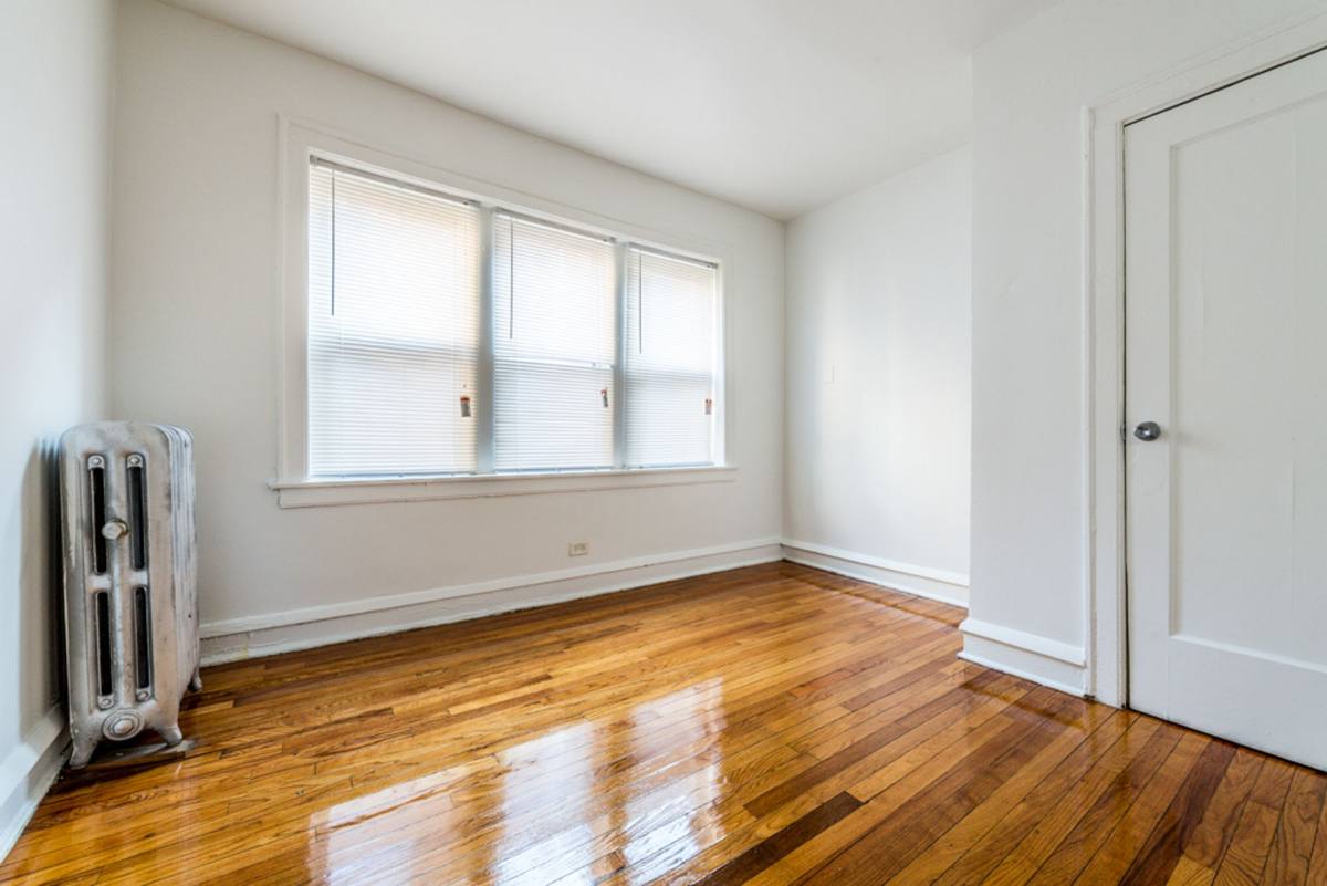Apartment for rent at 7801-11 S Yates Blvd, Chicago, IL 60649