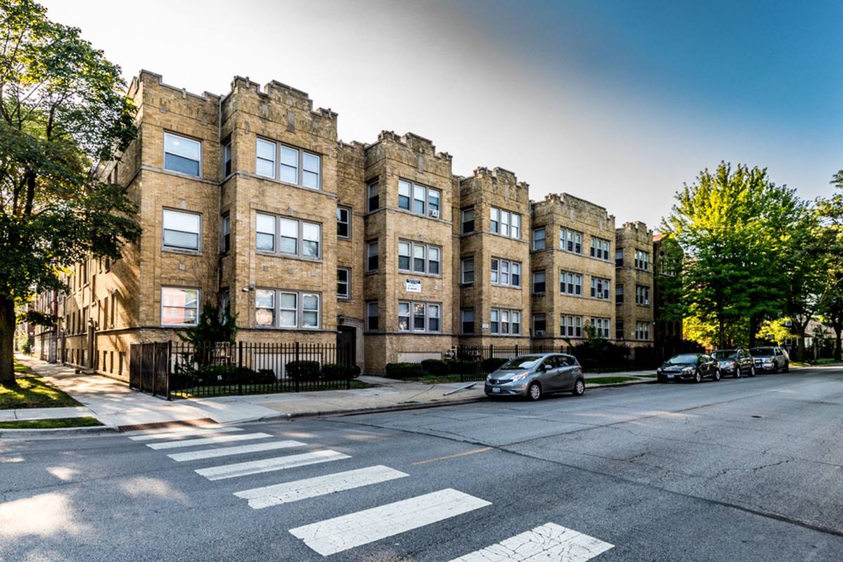 Apartment for rent at 7801-11 S Yates Blvd, Chicago, IL 60649