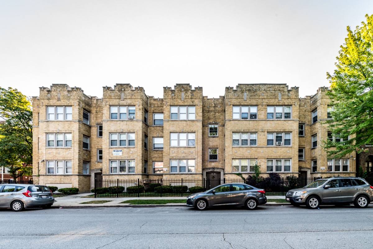 Apartment for rent at 7801-11 S Yates Blvd, Chicago, IL 60649
