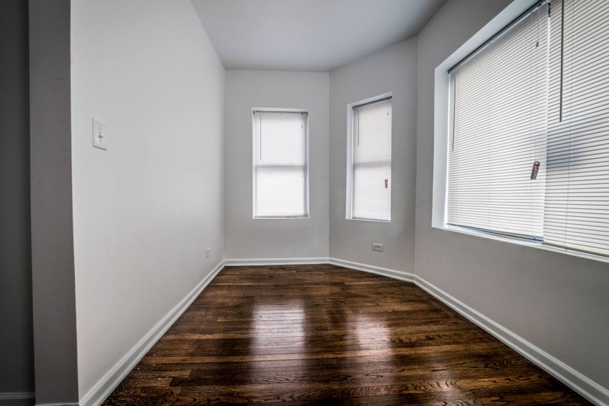 Apartment for rent at 2347-59 E 73rd, Chicago, IL 60649