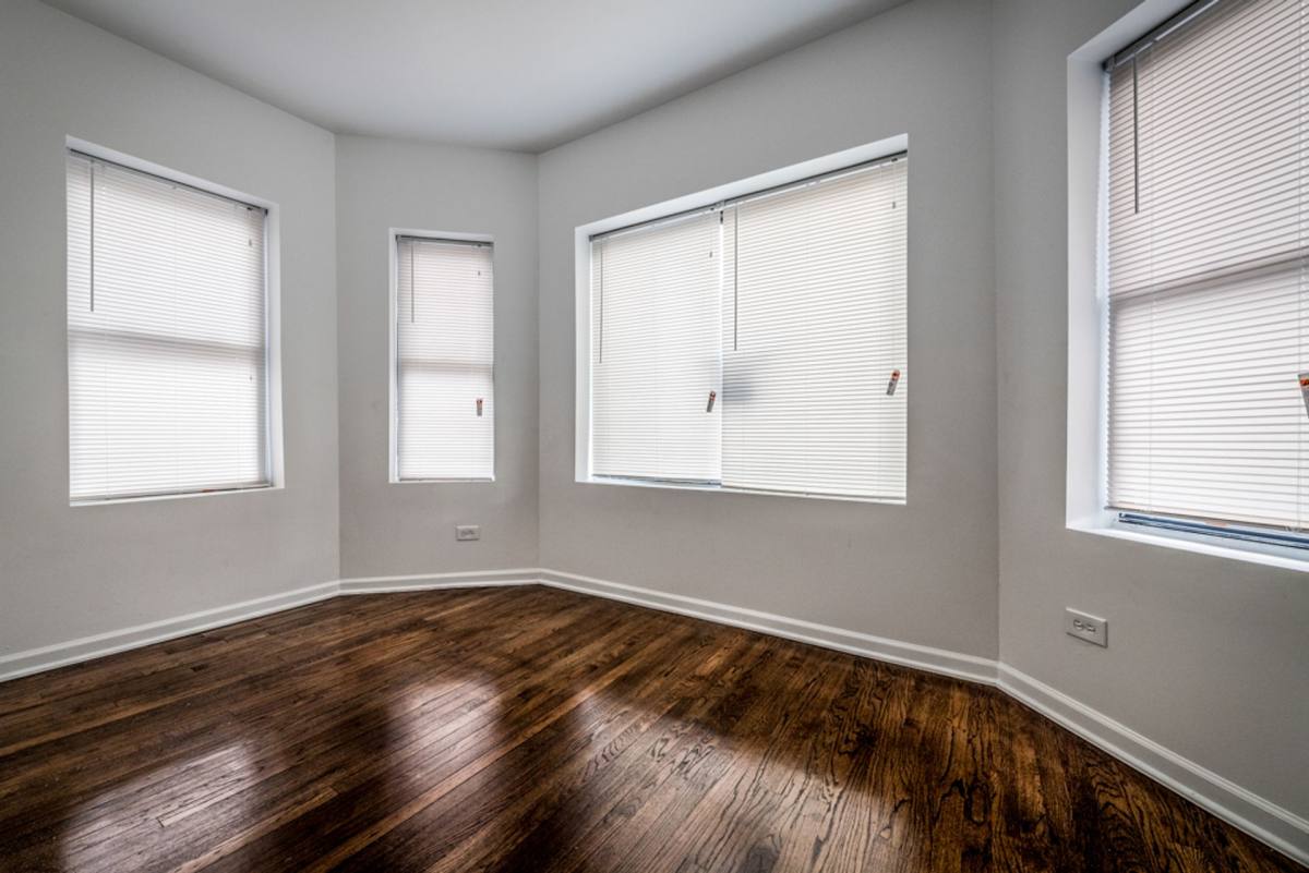 Apartment for rent at 2347-59 E 73rd, Chicago, IL 60649