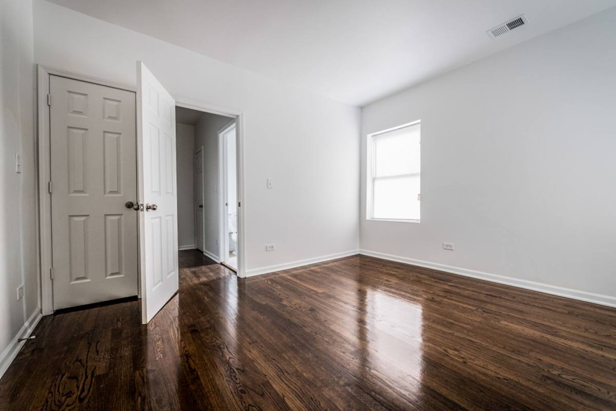 Apartment for rent at 2347-59 E 73rd, Chicago, IL 60649