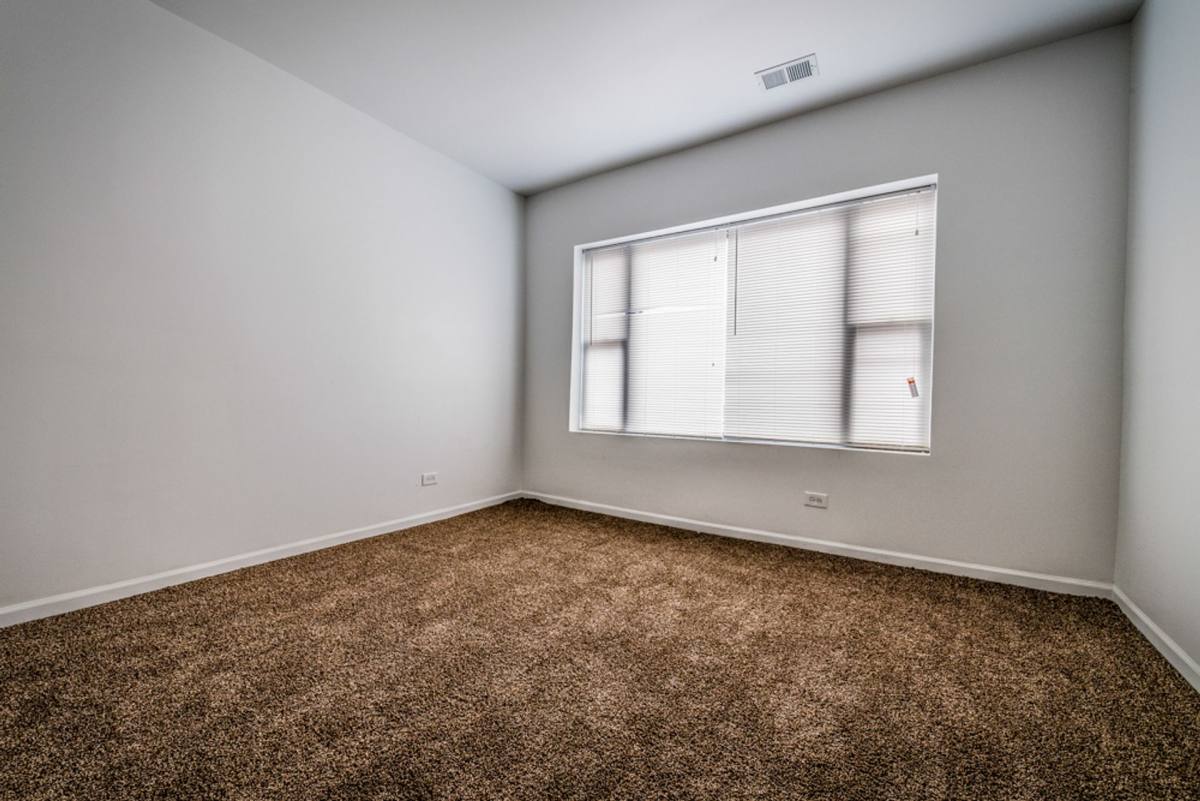 Apartment for rent at 2347-59 E 73rd, Chicago, IL 60649