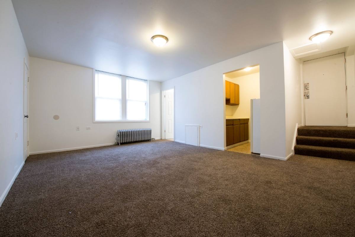 Apartment for rent at 7409 S Yates Blvd, Chicago, IL 60649