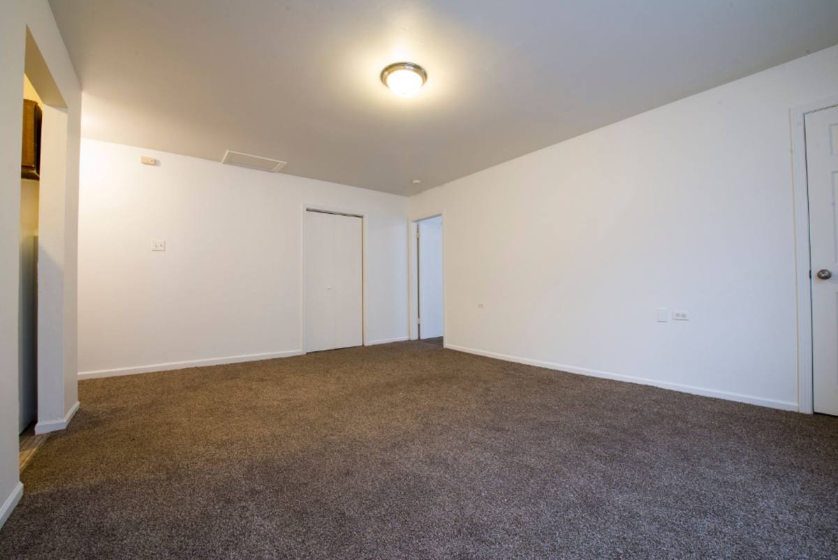 Apartment for rent at 7409 S Yates Blvd, Chicago, IL 60649
