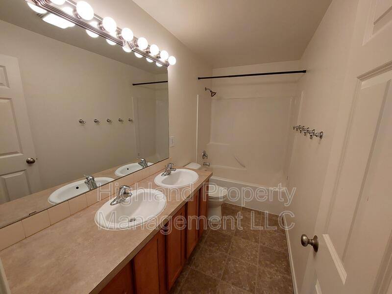 Apartment for rent at 1020 NE B St #7, Pullman, WA 99163