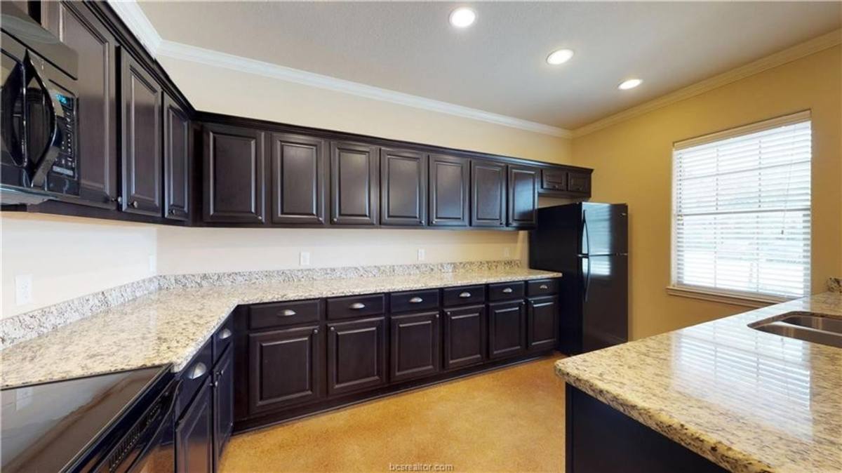 Townhouse for rent at 107 Kimber Lane, College Station, TX 77845