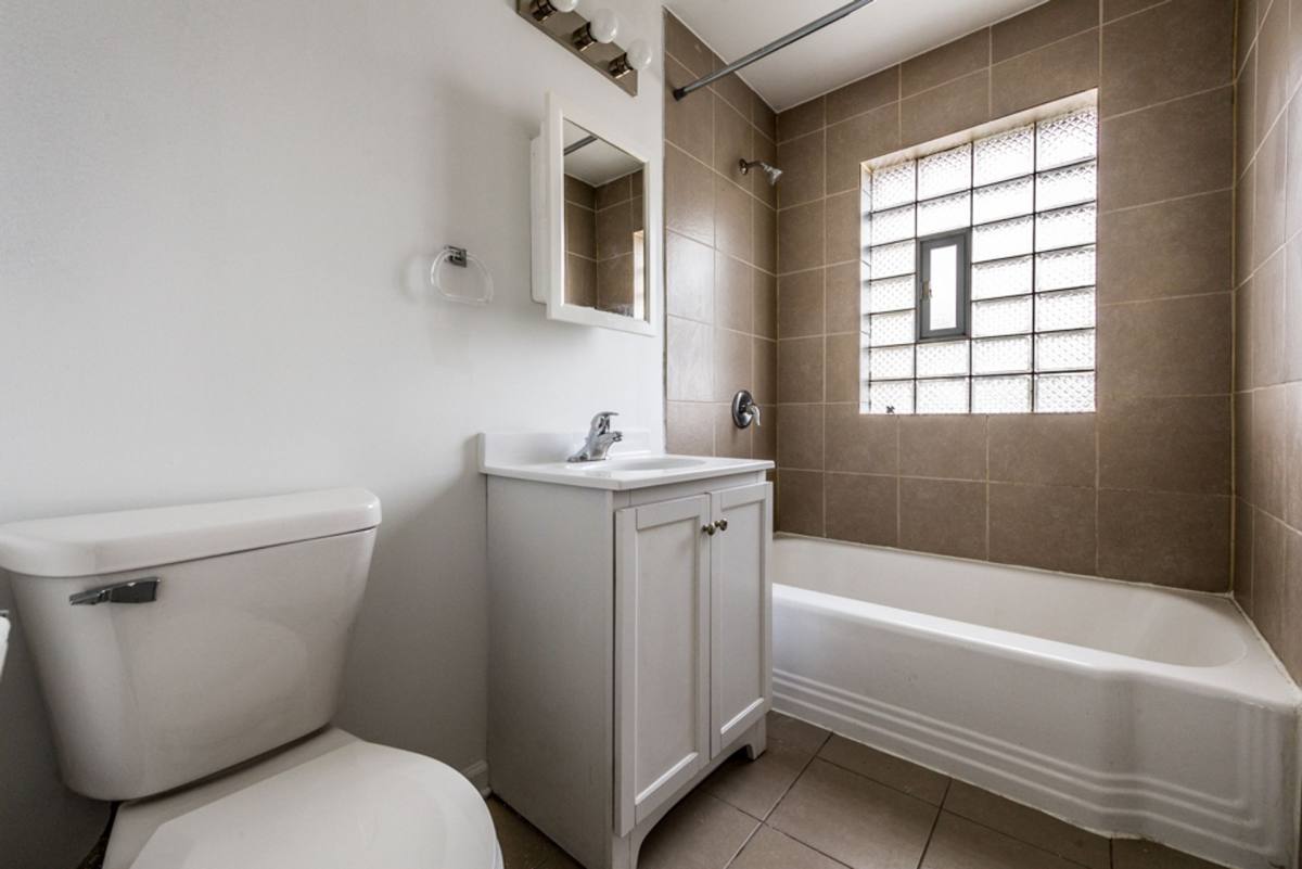 Apartment for rent at 6125-29 S Wabash Ave, Chicago, IL 60637