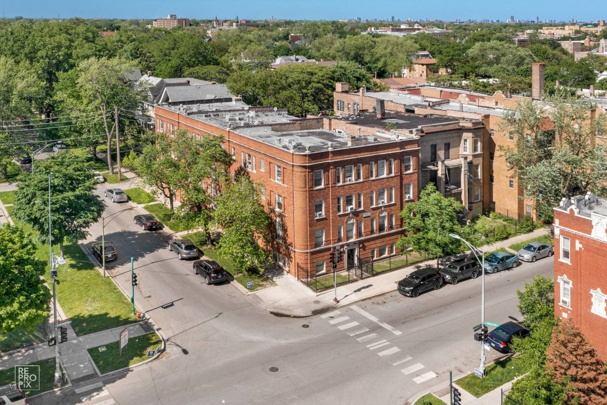 Apartment for rent at 5732-34 W Washington, Chicago, IL 60644