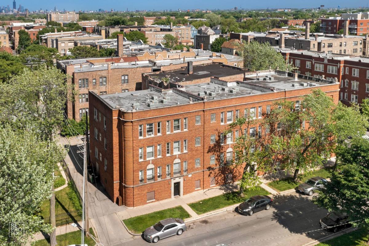 Apartment for rent at 5732-34 W Washington, Chicago, IL 60644