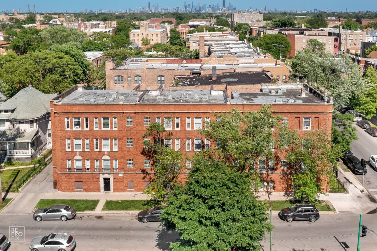 Apartment for rent at 5732-34 W Washington, Chicago, IL 60644