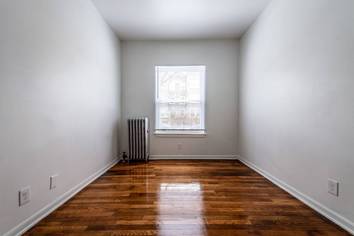 Apartment for rent at 6160-6212 S Martin Luther King Dr, Chicago, IL 60637