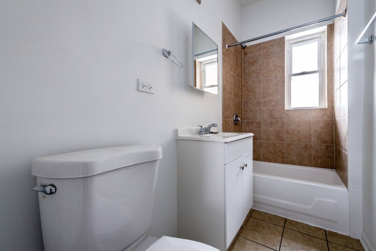 Apartment for rent at 6160-6212 S Martin Luther King Dr, Chicago, IL 60637