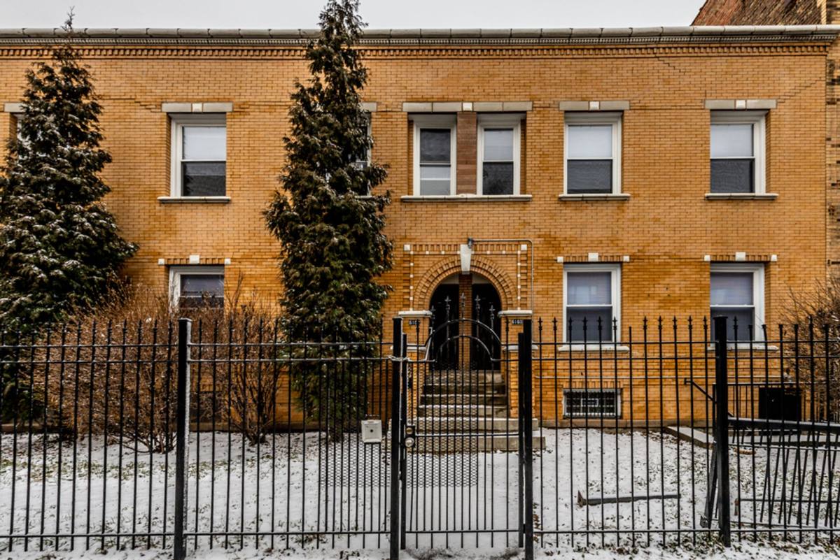Apartment for rent at 6160-6212 S Martin Luther King Dr, Chicago, IL 60637