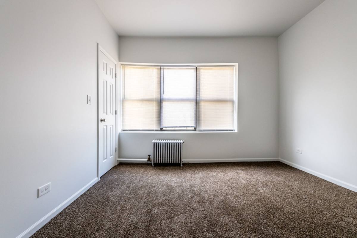 Apartment for rent at 8100-8114 S Essex Ave, Chicago, IL 60617