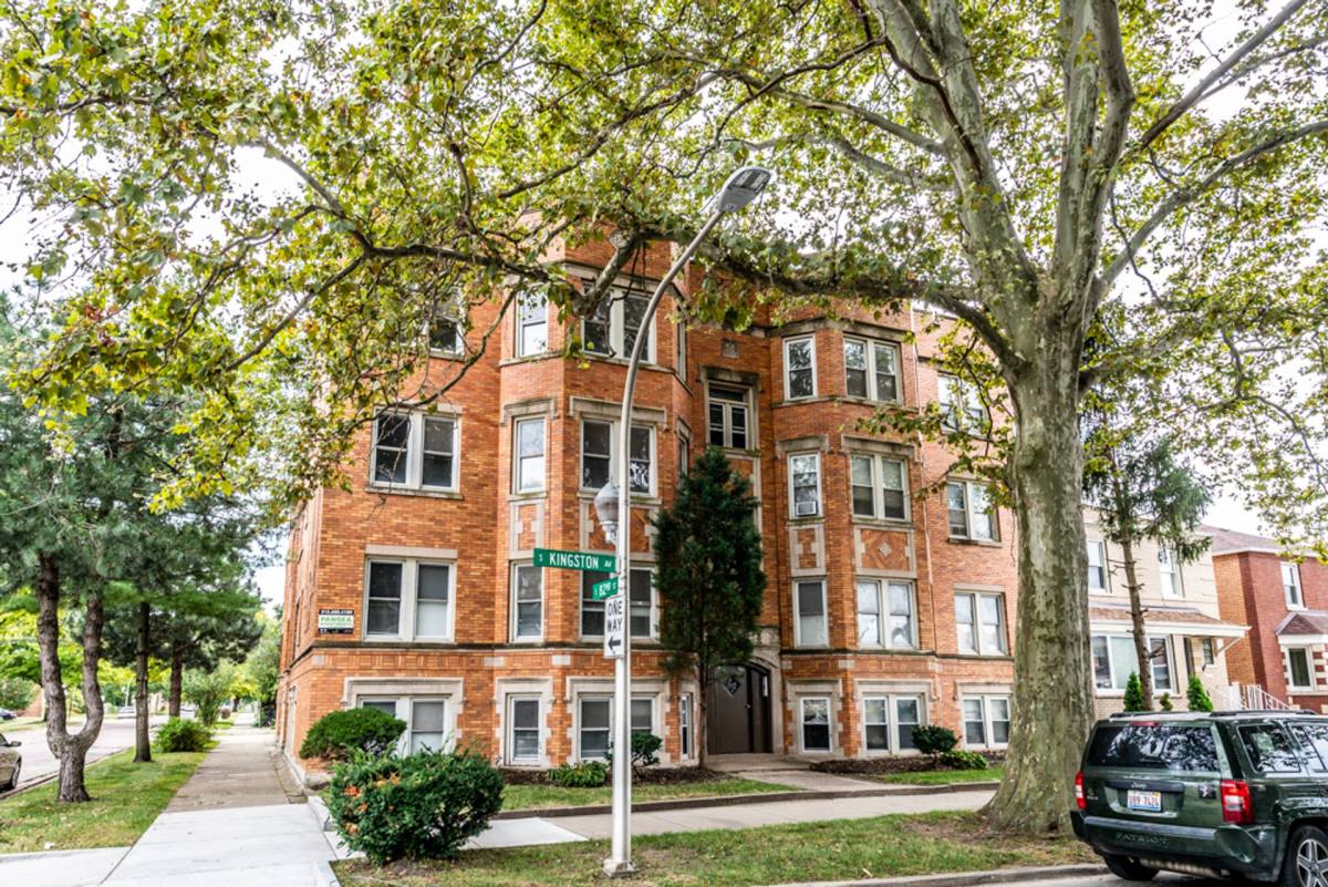 Apartment for rent at 8201-8205 S Kingston Ave, Chicago, IL 60617