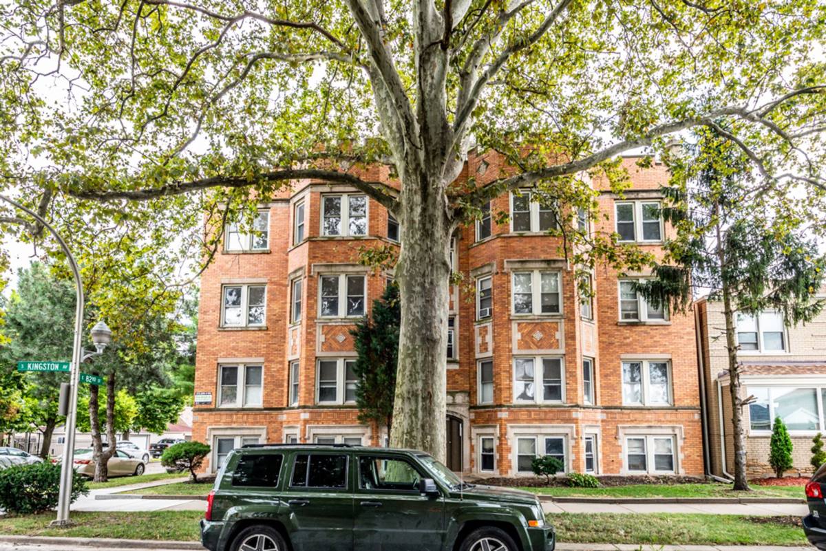 Apartment for rent at 8201-8205 S Kingston Ave, Chicago, IL 60617