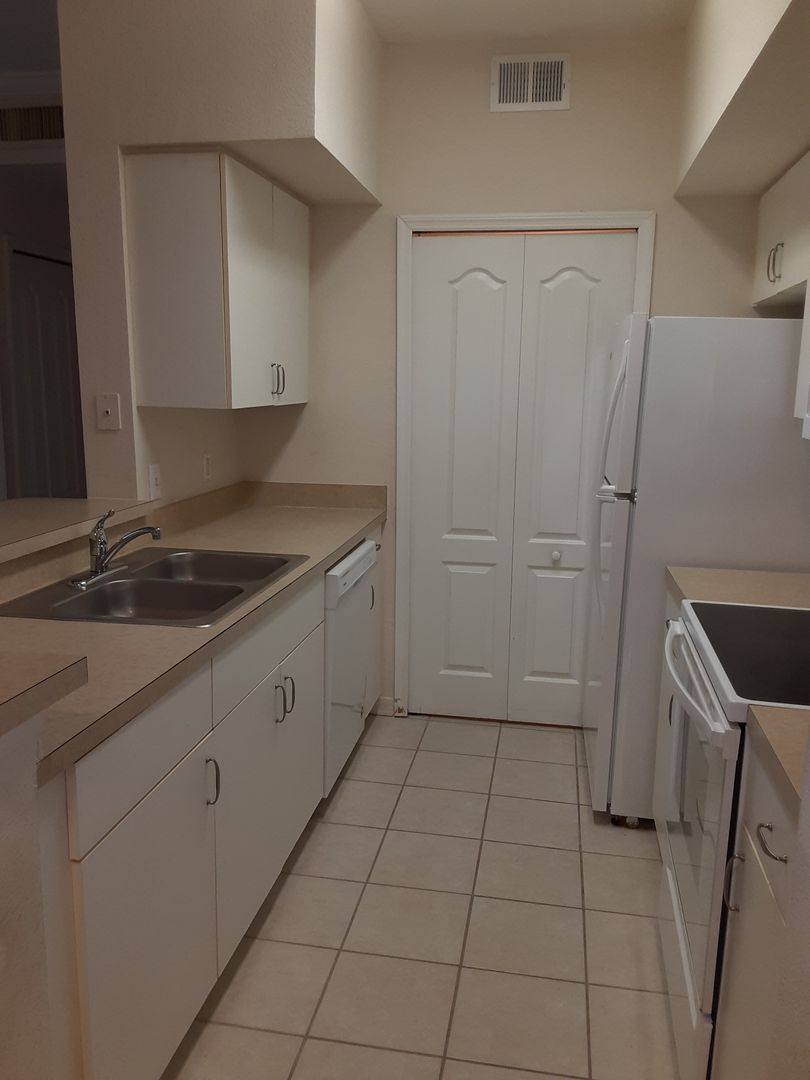 Condo for rent at 4130 Central Sarasota Parkway, Sarasota, FL 34238