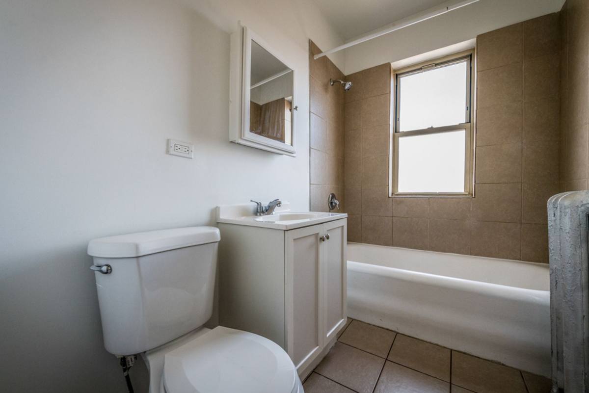 Apartment for rent at 8001-09 S Ellis Ave, Chicago, IL 60619