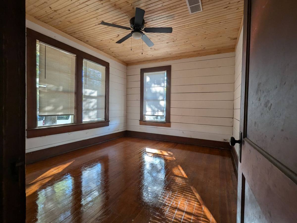 House for rent at 2202 Magnolia St, Texarkana, TX 75503