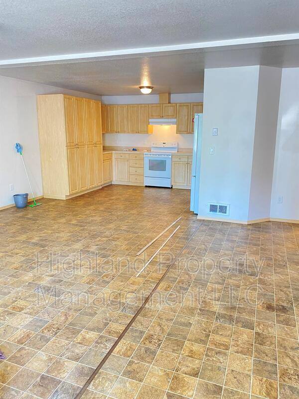 Apartment for rent at 1063 NE B St, Pullman, WA 99163