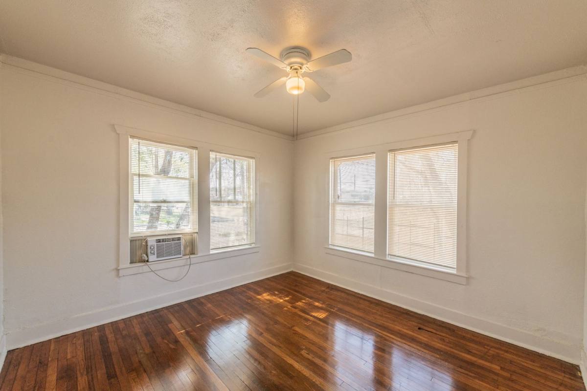 Apartment for rent at 631 E Ashby Place, San Antonio, TX 78212